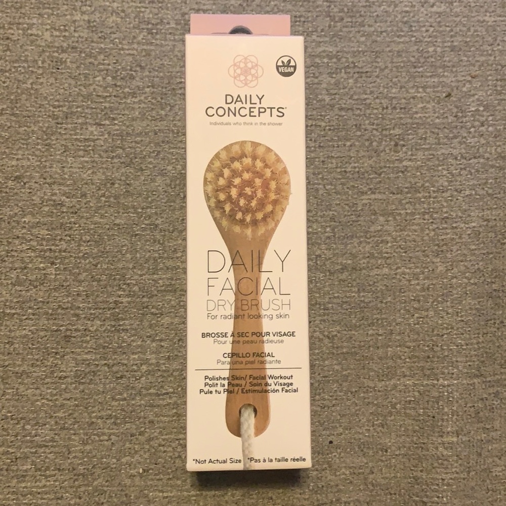 Brand New in Box Daily Concepts Facial Dry Brush